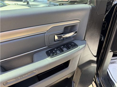 Used 2019 RAM 1500 Classic SLT w/ Luxury Group AWD/4WD image 15