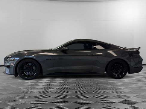 Used 2018 Ford Mustang GT Premium w/ Black Accent Package RWD image 5