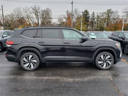New 2026 Volkswagen Atlas SE image 2