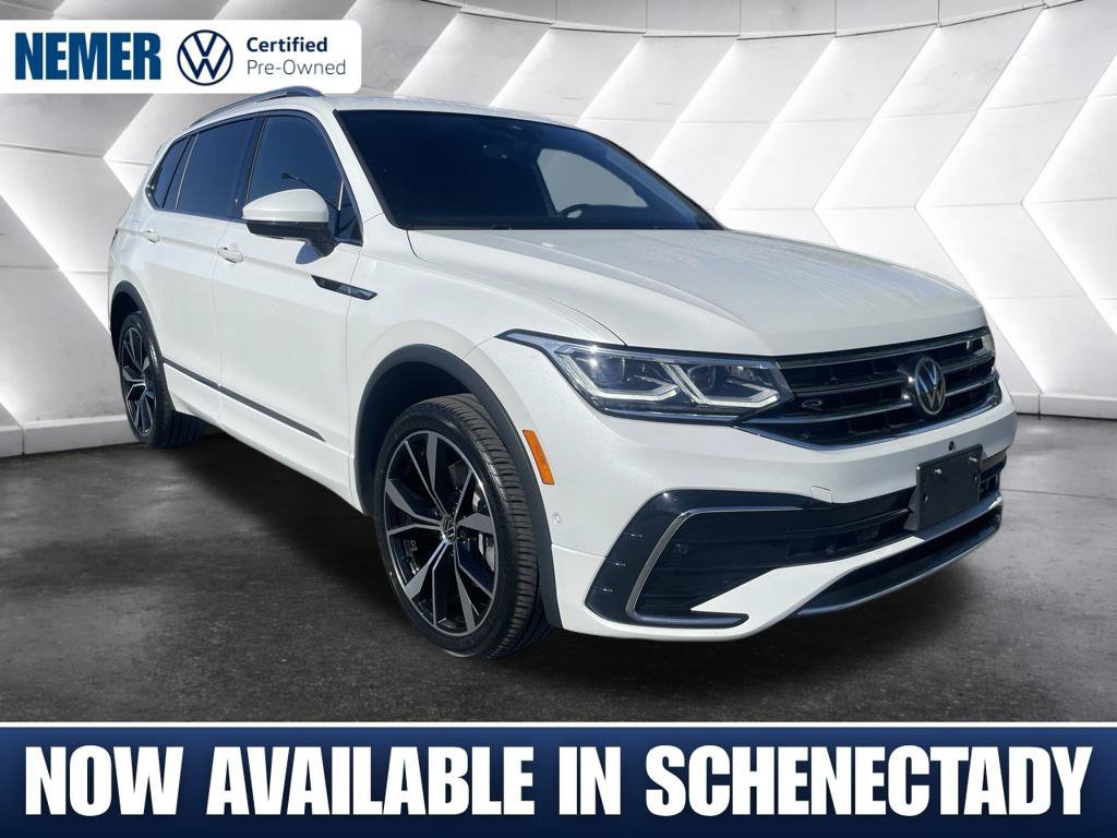 Used 2023 Volkswagen Tiguan SEL R-Line AWD/4WD image 8