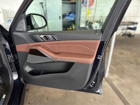 New 2026 BMW X5 xDrive50e w/ M Sport Package image 27