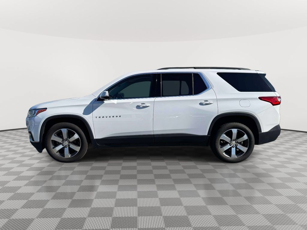 Used 2020 Chevrolet Traverse LT w/ LT Premium Package AWD/4WD image 4