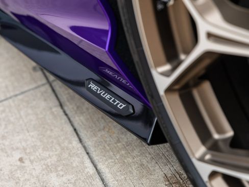 Used 2026 Lamborghini Revuelto AWD/4WD image 18