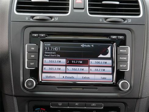 Used 2012 Volkswagen Golf 4-Door image 27