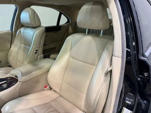 Used 2014 Lexus LS 460 w/ Comfort Package RWD image 22