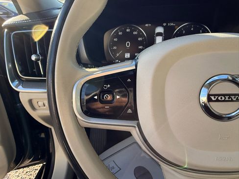 Used 2022 Volvo S60 B5 Inscription w/ Advanced Package image 15