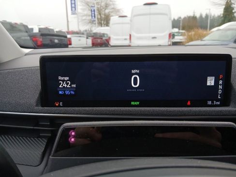 New 2024 Ford Mustang Mach-E Premium image 23