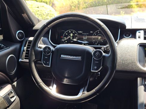 Used 2017 Land Rover Range Rover Sport HSE AWD/4WD image 25