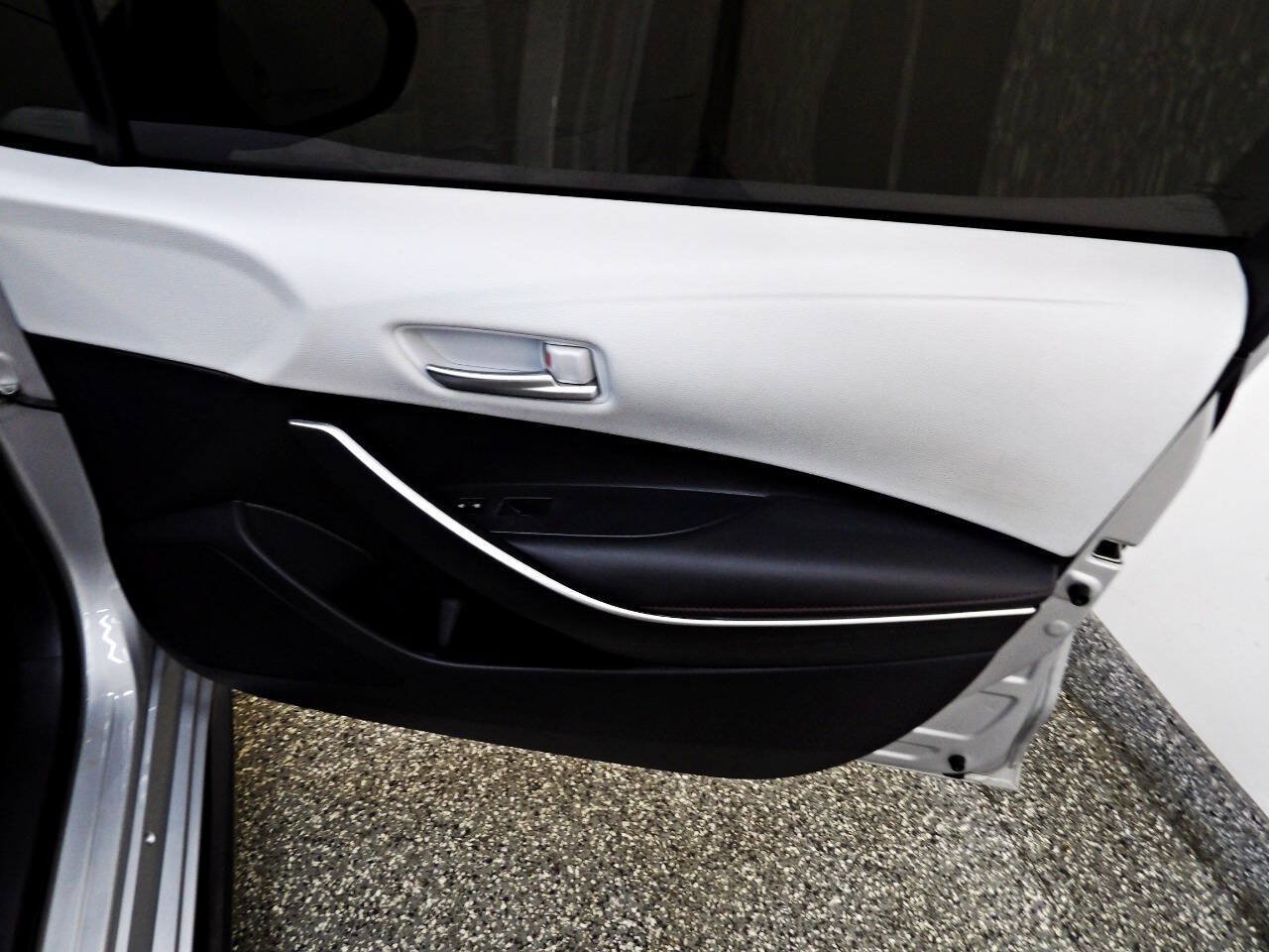 Used 2023 Toyota Corolla SE FWD image 11