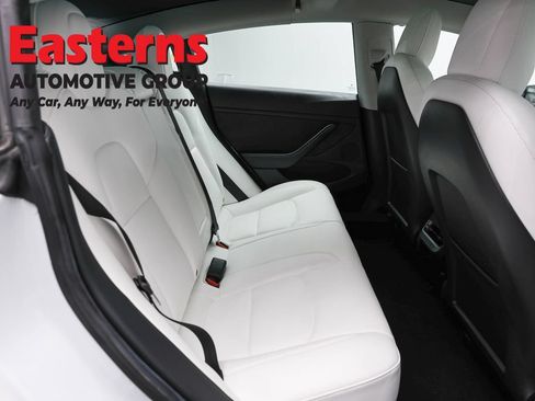 Used 2021 Tesla Model 3 Standard Range Plus RWD image 17