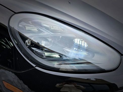 Used 2016 Porsche Cayenne image 10