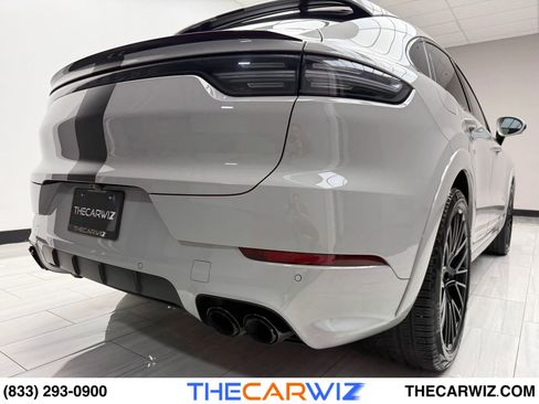 Used 2023 Porsche Cayenne GTS image 22