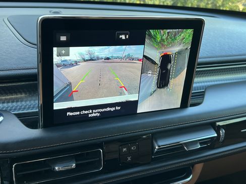 Used 2022 Lincoln Aviator Black Label w/ Class IV Trailer Tow Package image 23