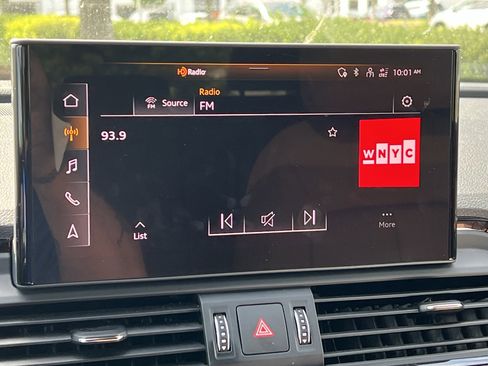 Used 2023 Audi Q5 2.0T Premium w/ Convenience Package image 24