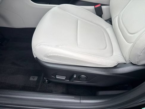 Certified 2025 Hyundai Tucson SEL AWD/4WD image 11
