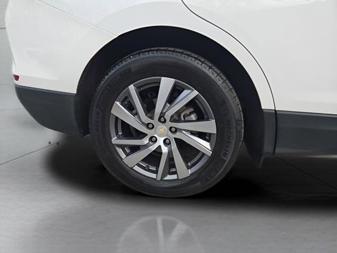 Used 2023 Chevrolet Equinox Premier image 22