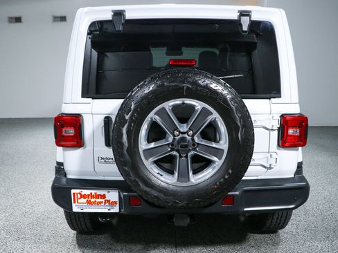 Used 2021 Jeep Wrangler Unlimited Sahara AWD/4WD image 8