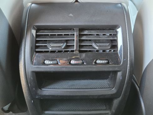 Used 2024 BMW X5 xDrive40i w/ Premium Package image 44