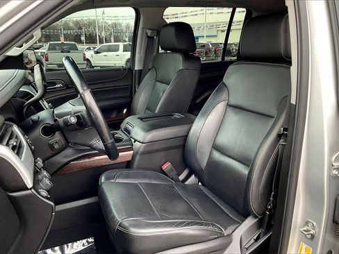 Used 2019 GMC Yukon XL SLT w/ Premium Edition image 27