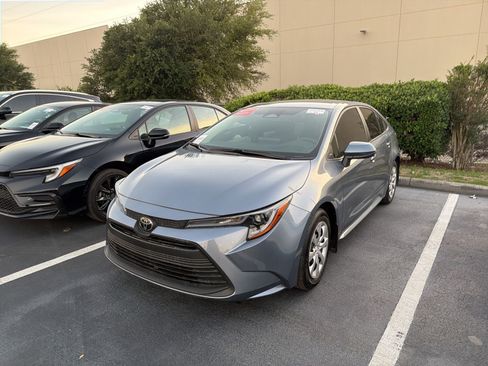Used 2025 Toyota Corolla LE image 6