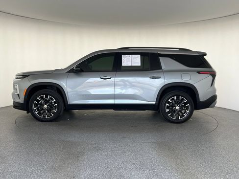 Used 2024 Chevrolet Traverse LT w/ Enhanced Driving Package FWD image 7