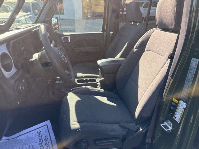 Certified 2024 Jeep Wrangler Unlimited AWD/4WD image 31