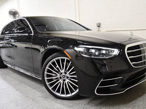 Used 2023 Mercedes-Benz S 580 4MATIC Sedan image 2
