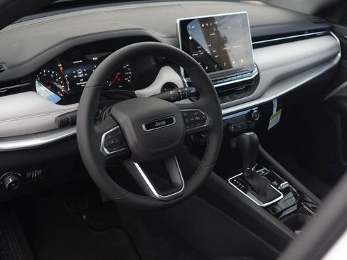 New 2026 Jeep Compass Limited image 25