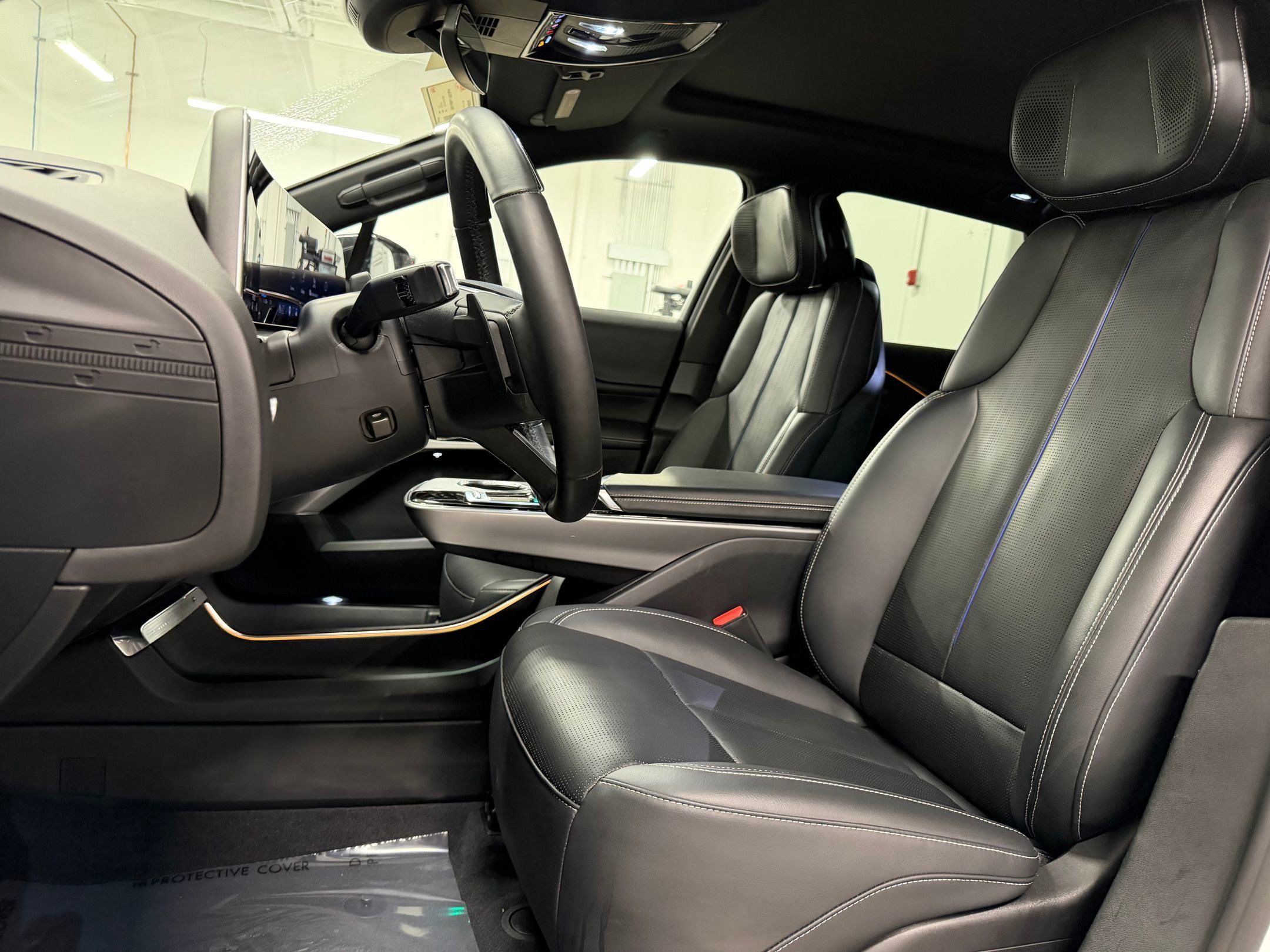 Certified 2024 Cadillac Lyriq Sport RWD image 5