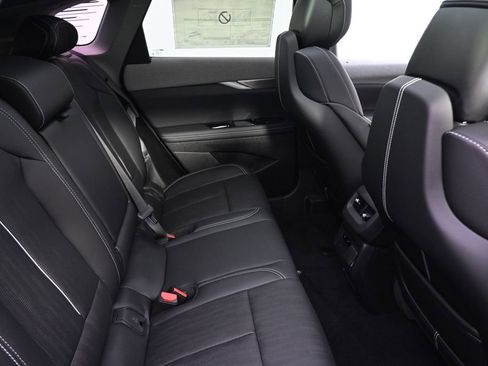 New 2026 Cadillac Optiq Sport 2 w/ LPO, Floor Liner Package AWD/4WD image 18