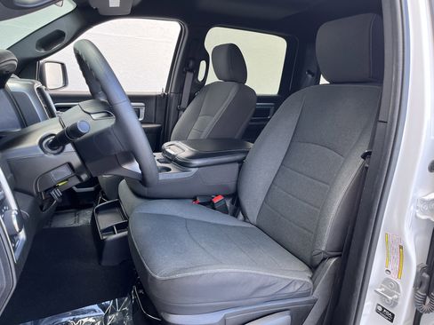 Used 2024 RAM 1500 Warlock RWD image 2