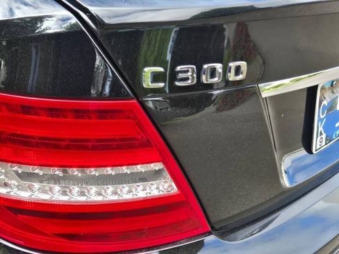 Used 2013 Mercedes-Benz C 300 4MATIC Sedan image 23