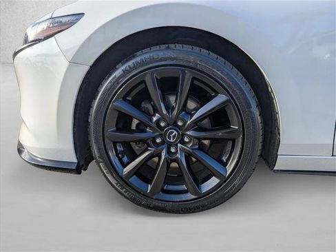Used 2021 MAZDA MAZDA3 Hatchback w/Premium Plus Pkg image 22