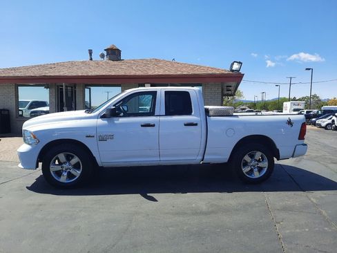 Used 2019 RAM 1500 Express w/ Express Value Package AWD/4WD image 2