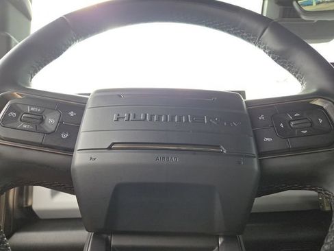 Used 2024 GMC Hummer EV 2X w/ LPO, Illumination Package AWD/4WD image 29