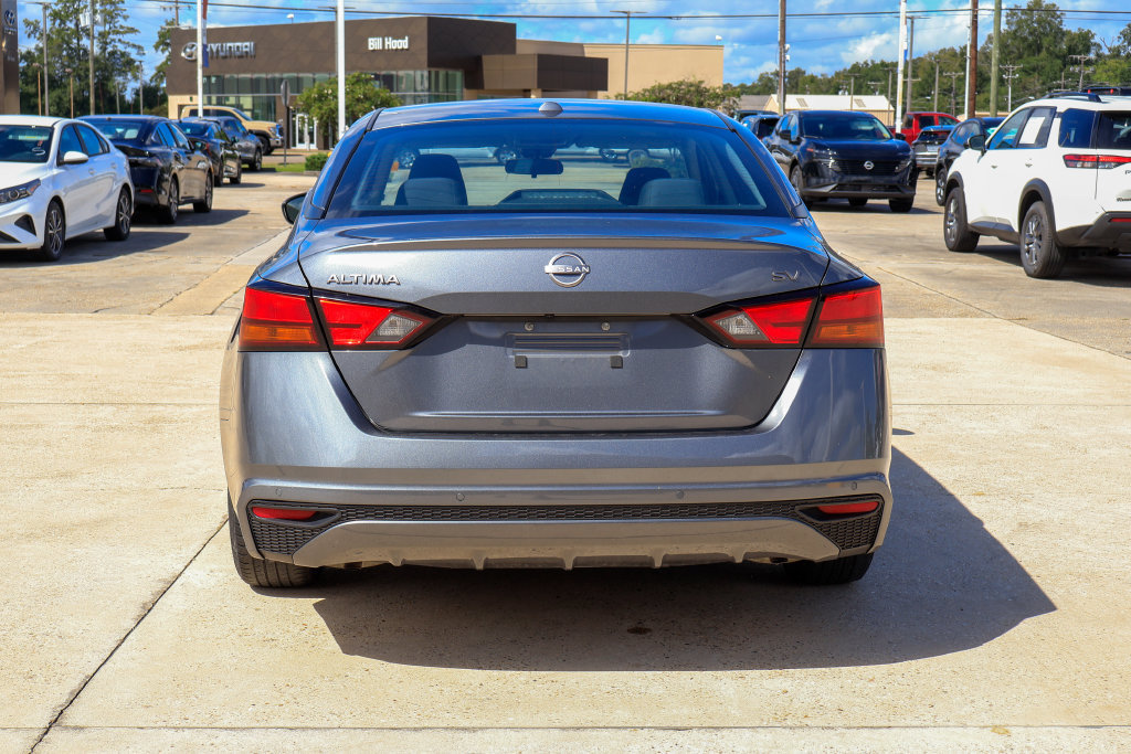 Used 2024 Nissan Altima 2.5 SV FWD image 19