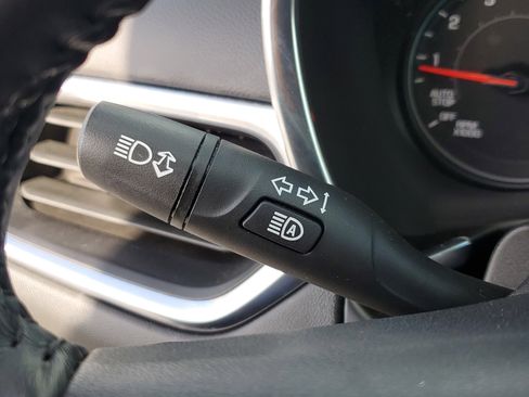 Used 2022 Chevrolet Equinox LT FWD image 25