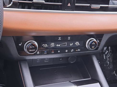 Used 2023 Mitsubishi Outlander SEL image 35