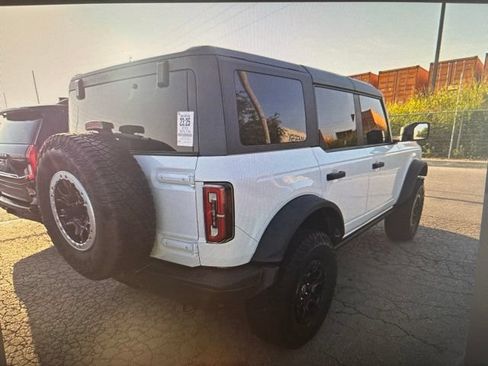 Used 2024 Ford Bronco Badlands AWD/4WD image 3