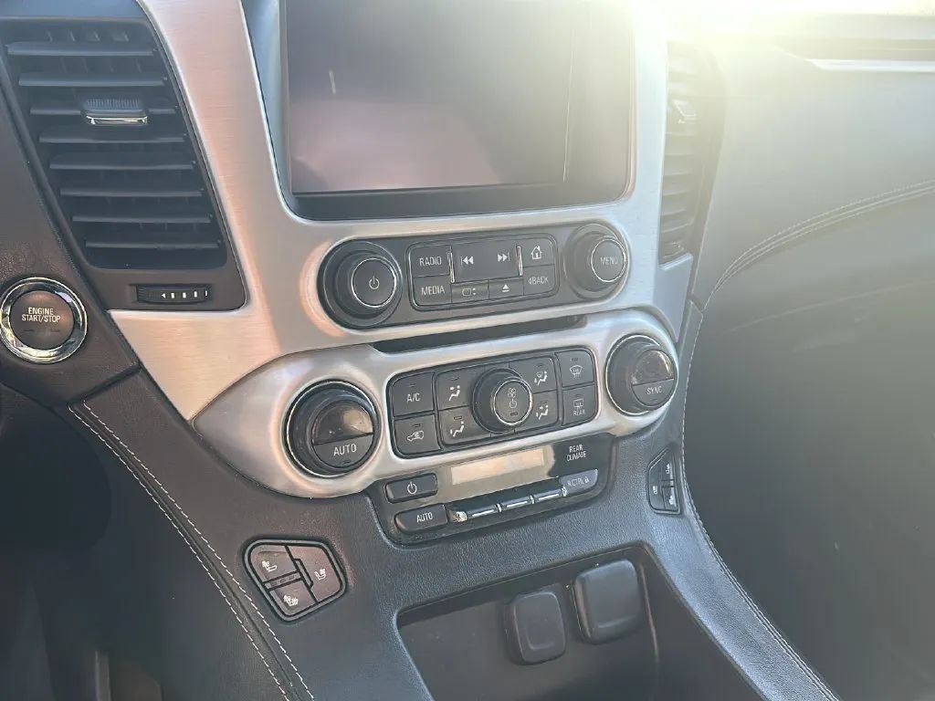 Used 2020 GMC Yukon XL SLT w/ Open Road Package AWD/4WD image 14