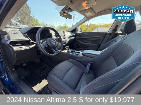 Used 2024 Nissan Altima 2.5 S FWD image 13