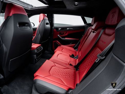 Used 2024 Lamborghini Urus S image 48