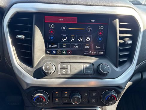 Used 2023 GMC Acadia SLE FWD image 11