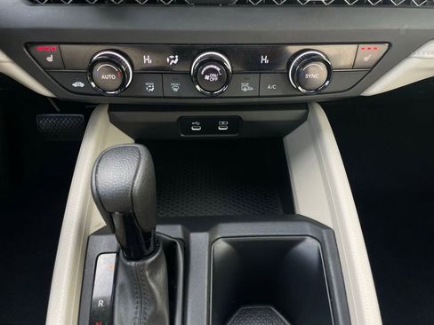 Used 2023 Honda Accord EX image 18