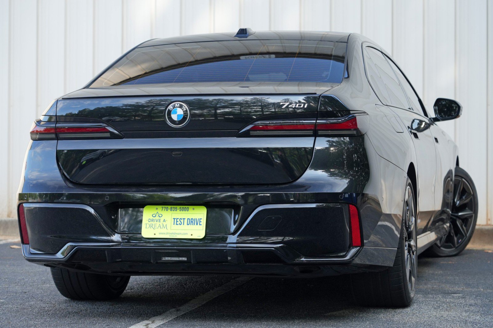 Used 2023 BMW 740i RWD image 5