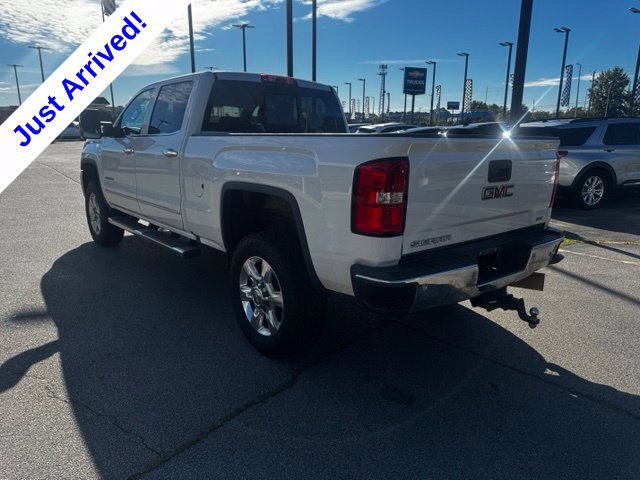 Used 2017 GMC Sierra 2500 SLT w/ Duramax Plus Package AWD/4WD image 7