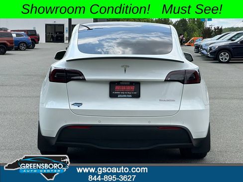 Used 2022 Tesla Model Y Performance AWD/4WD image 9