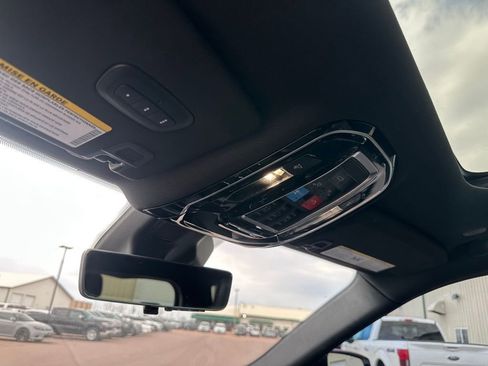 Used 2022 Jeep Grand Cherokee L Overland w/ Luxury Tech Group IV image 19