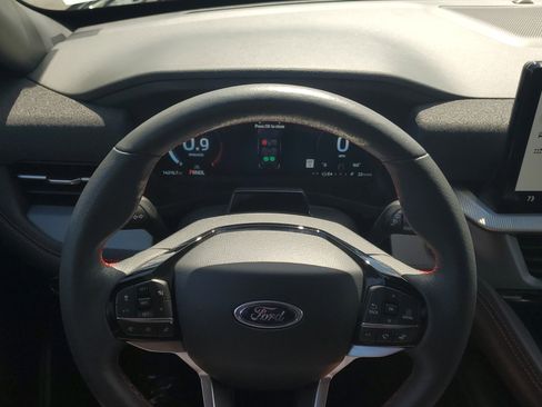 Certified 2025 Ford Explorer ST-Line w/ Premium Package image 23