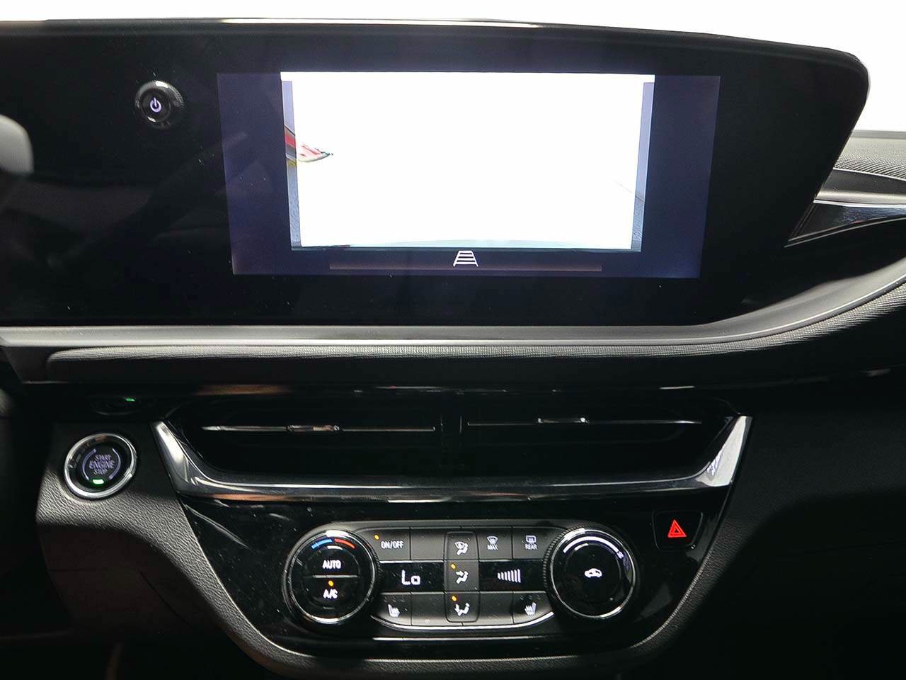 Used 2025 Buick Envista Sport Touring w/ Convenience I Package FWD image 14
